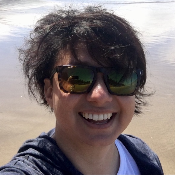 Meet your Posher, Monica - Picture 1 of 1